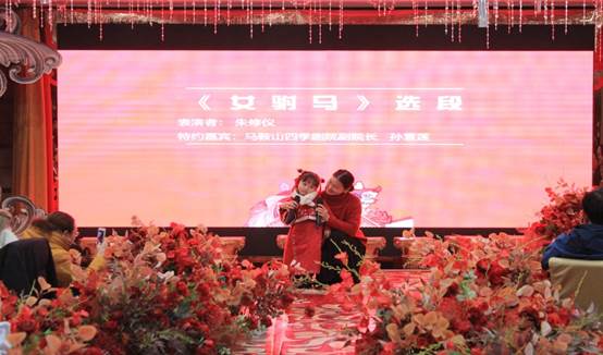 说明:D:\中钢马矿院\伟德国际BETVlCTORMBA\晚会\IMG_2693.JPG